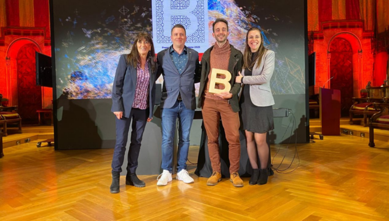 Virmedex receiving the City of Barcelona Prize